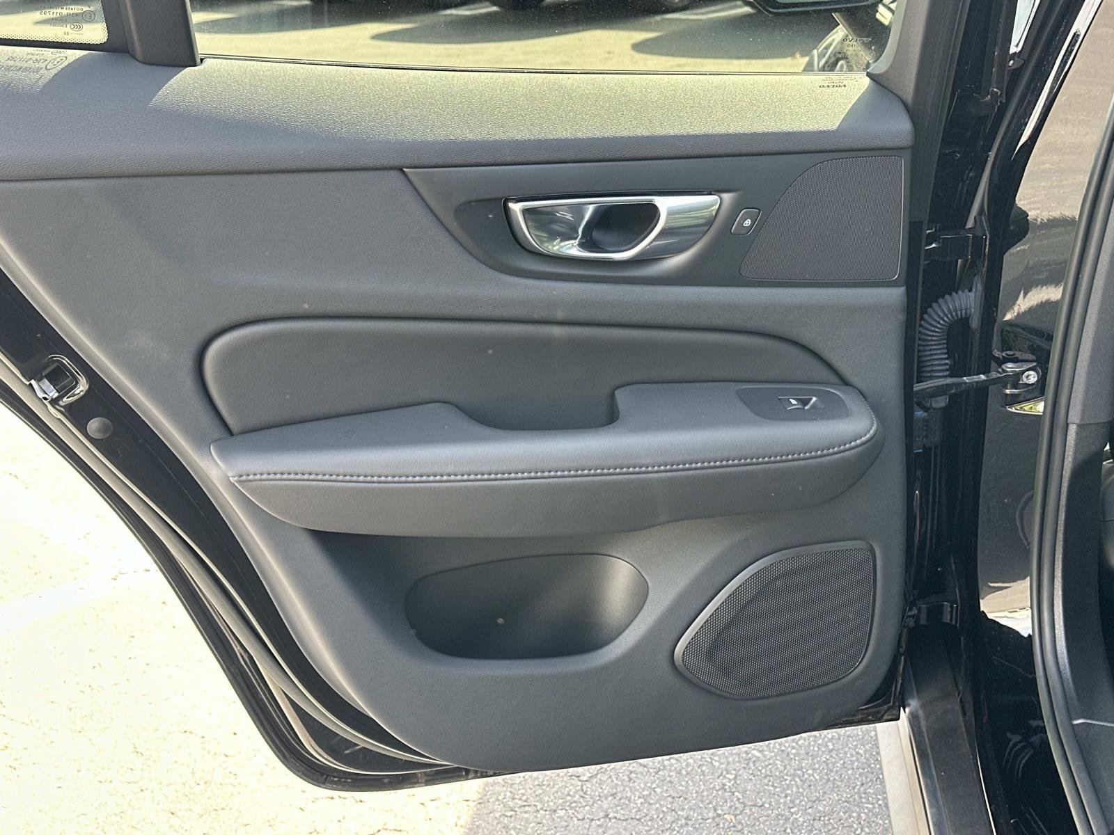 Certified 2023 Volvo V60 B5 Cross Country Plus w/ Climate Package image 19