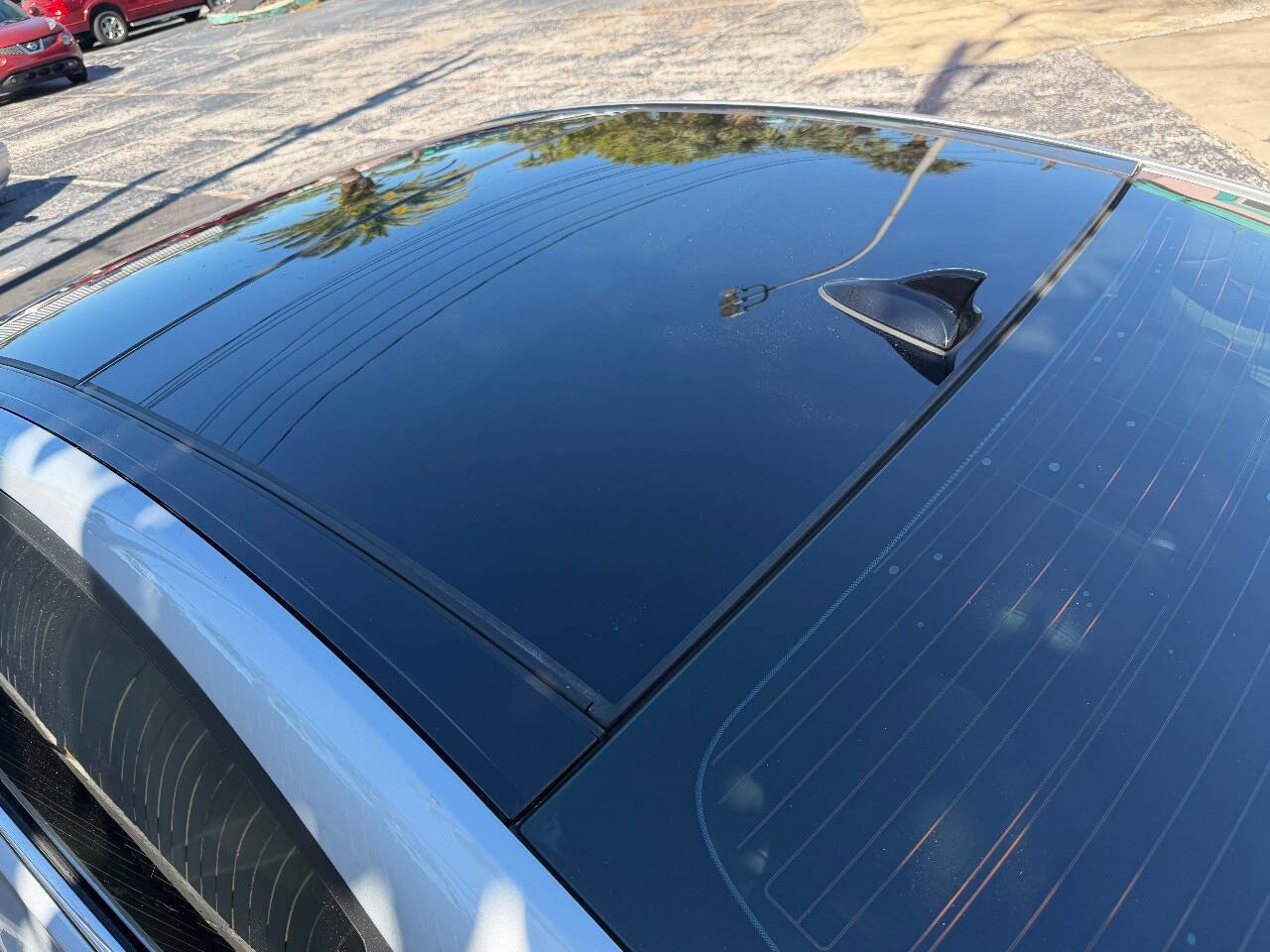 Used 2012 Hyundai Sonata Limited w/ Navigation Pkg image 20