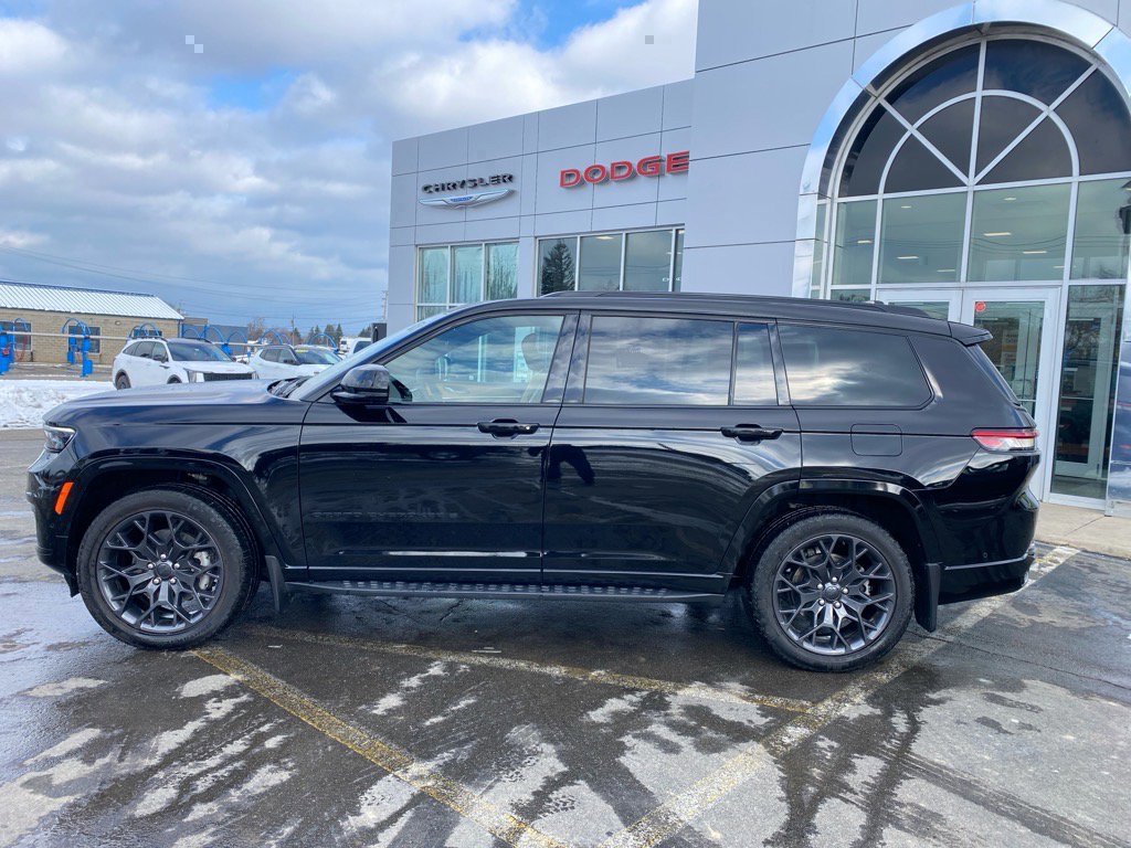 Used 2024 Jeep Grand Cherokee L Summit image 2