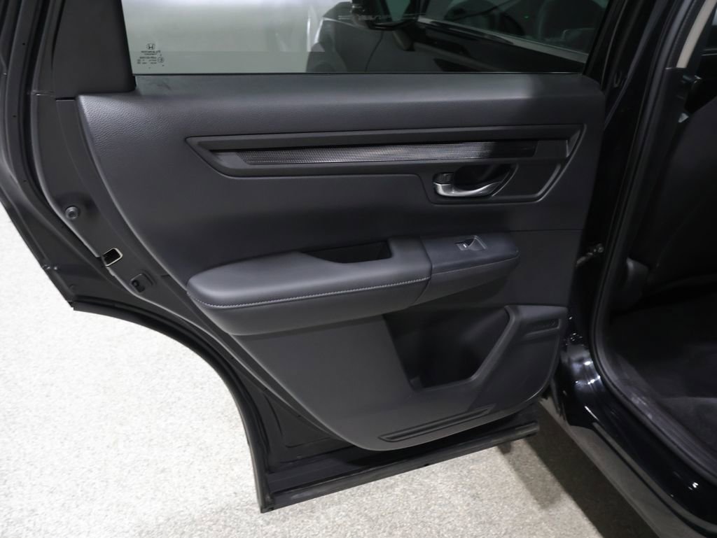 Used 2025 Honda CR-V LX image 19