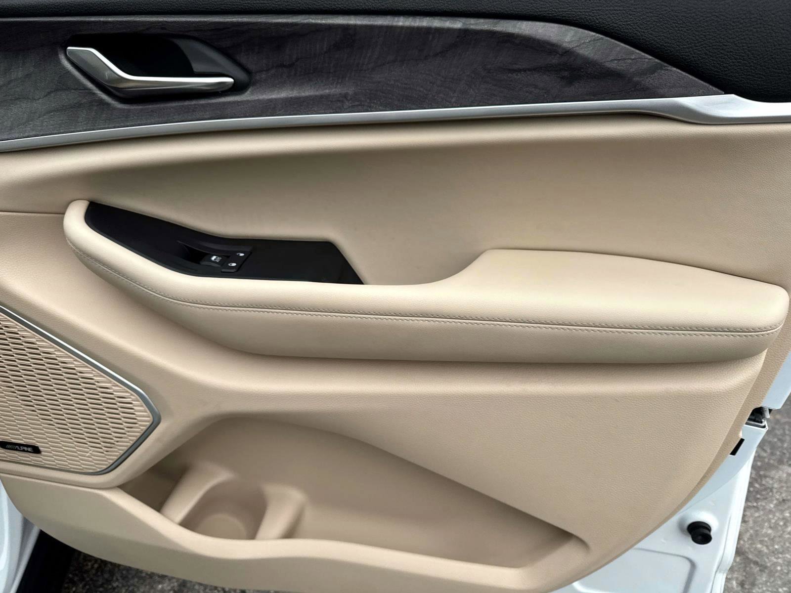 Used 2021 Jeep Grand Cherokee L Limited w/ MOPAR Finishing Package image 8