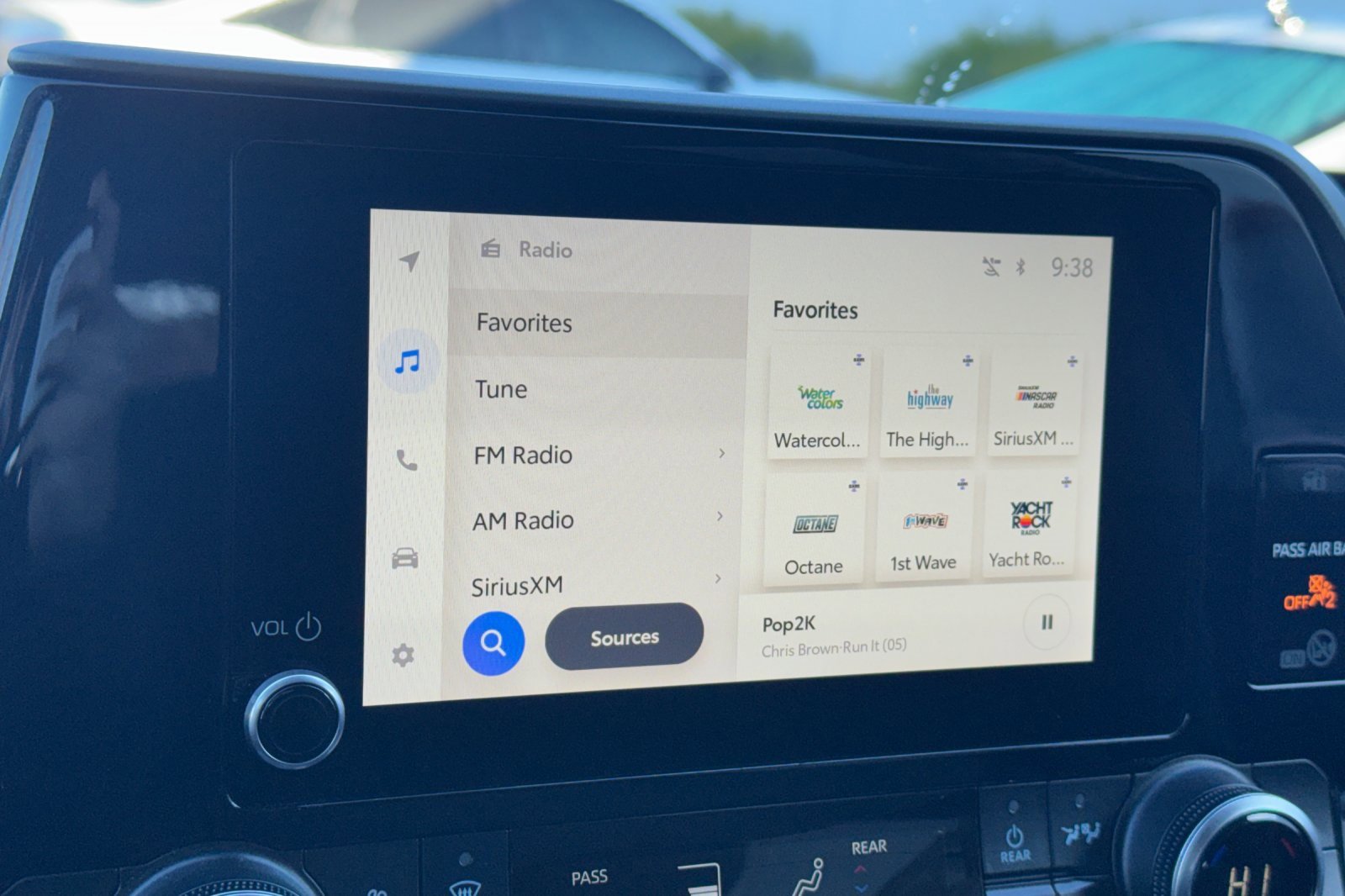 Used 2025 Toyota Highlander LE image 26