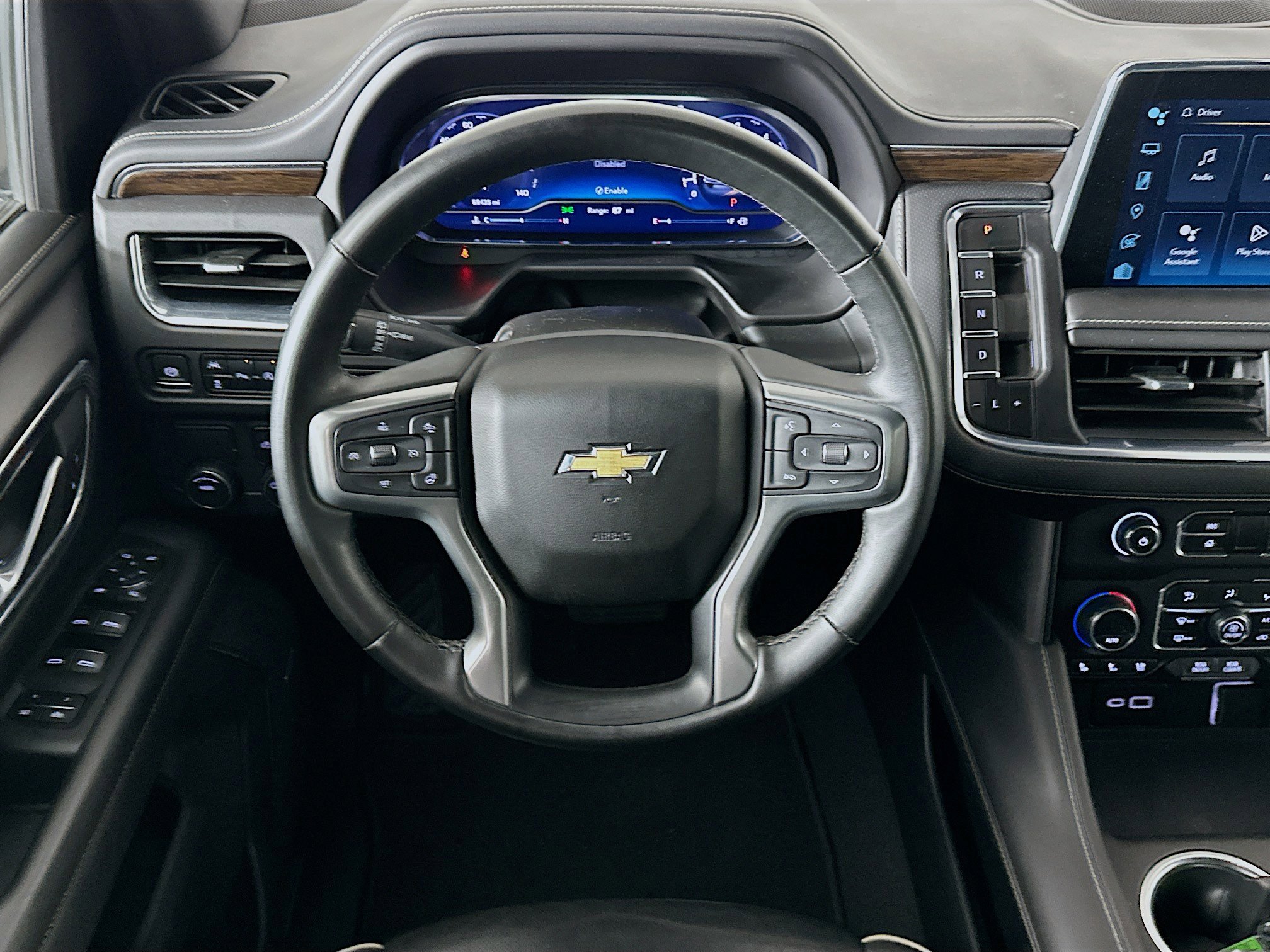 Used 2024 Chevrolet Suburban Premier RWD image 18