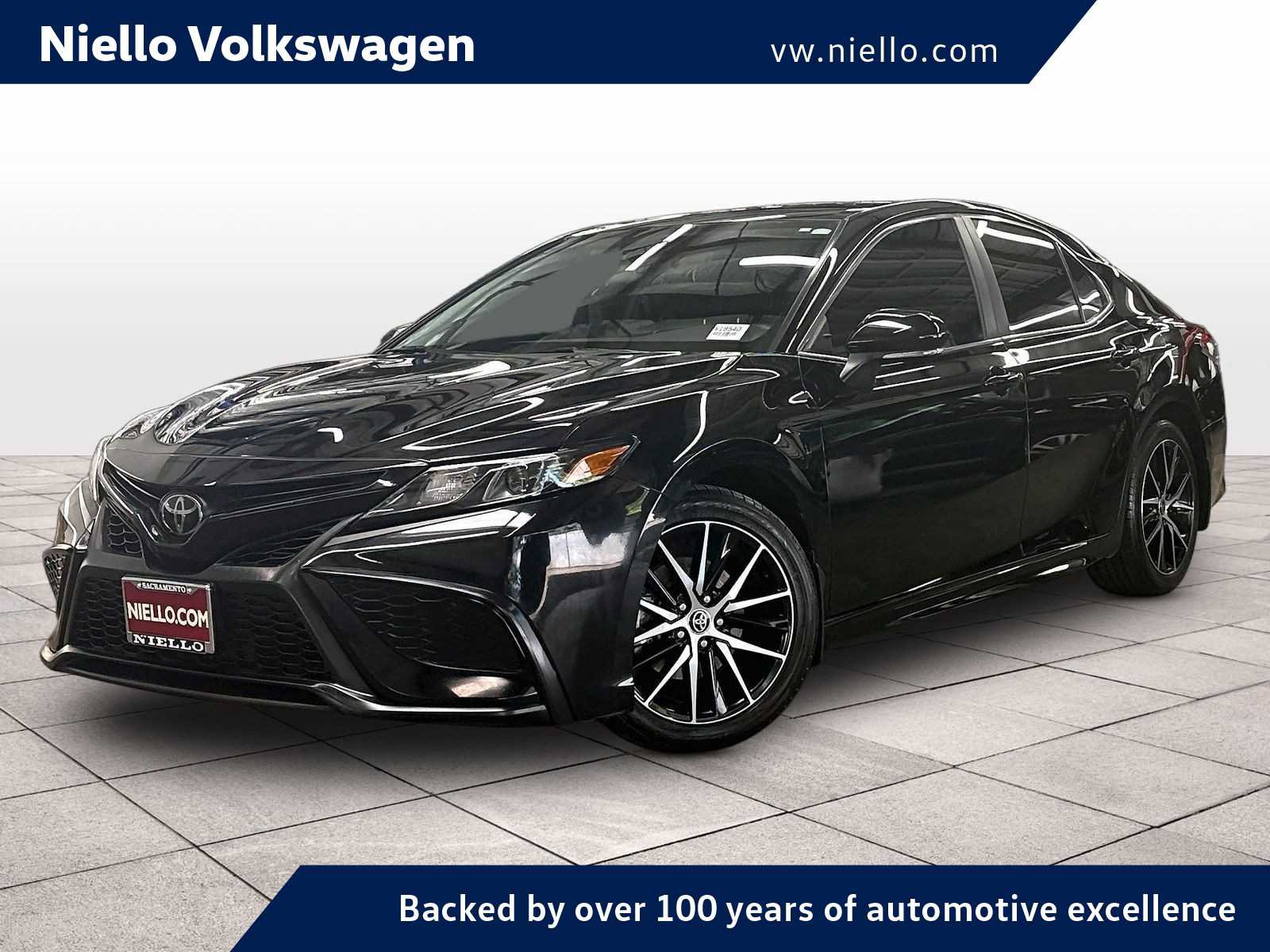 Used 2022 Toyota Camry SE w/ Convenience Package