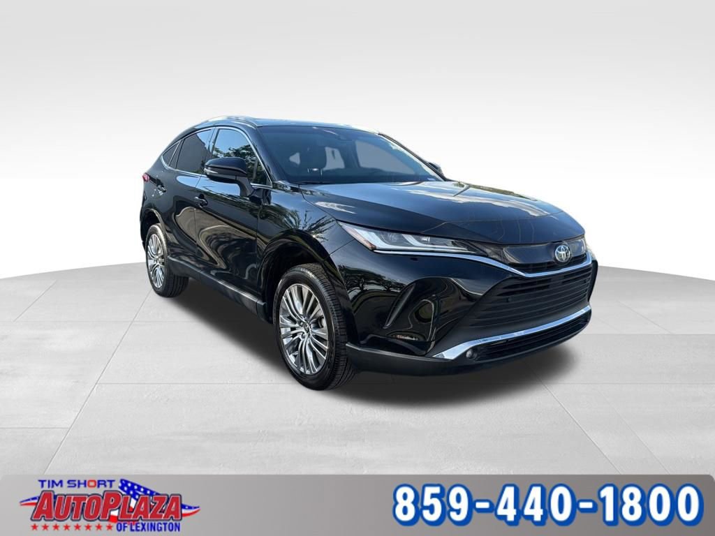 Used 2024 Toyota Venza XLE AWD/4WD image 11