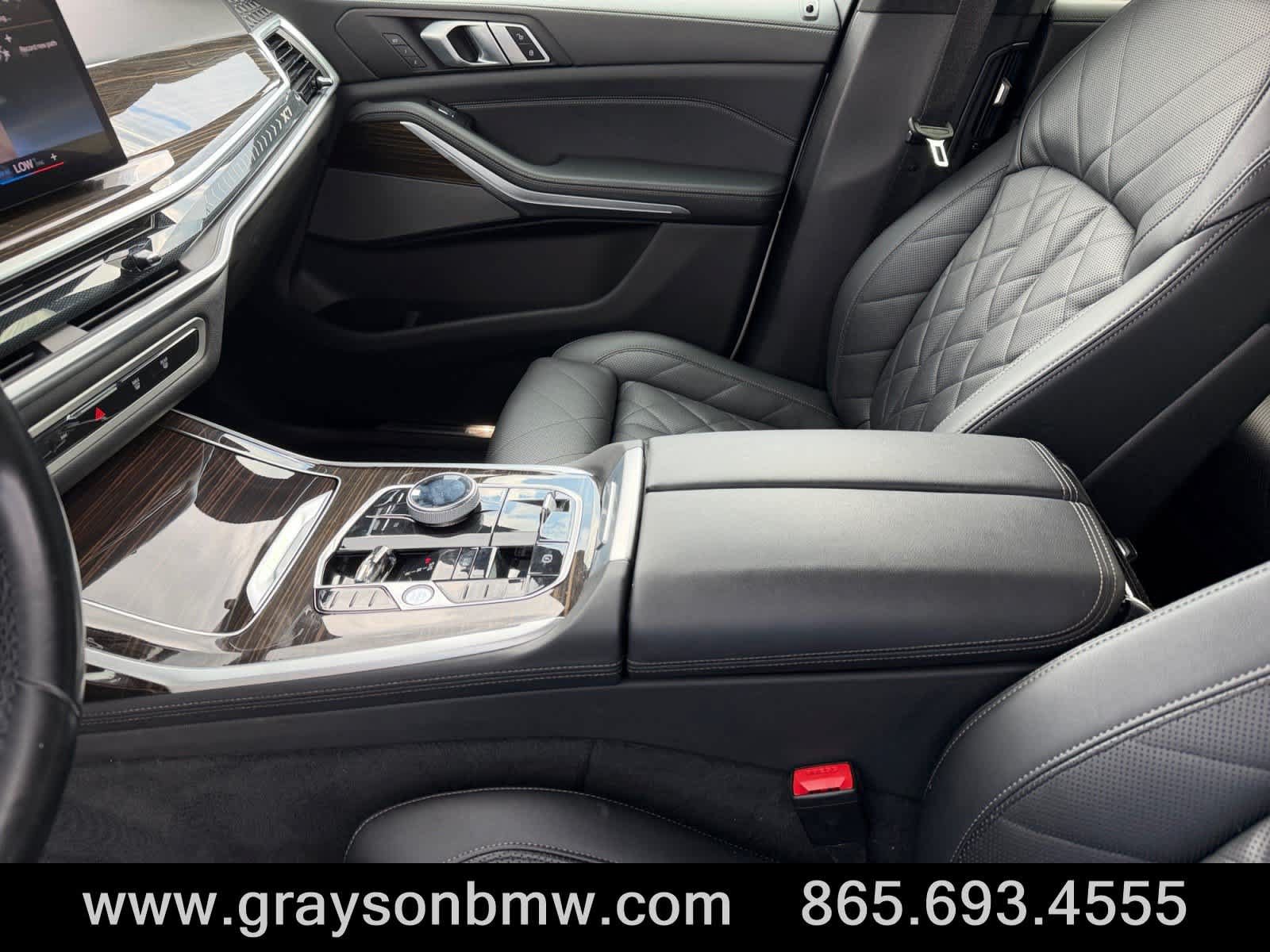 Used 2023 BMW X7 xDrive40i w/ Dynamic Handling Package AWD/4WD image 12