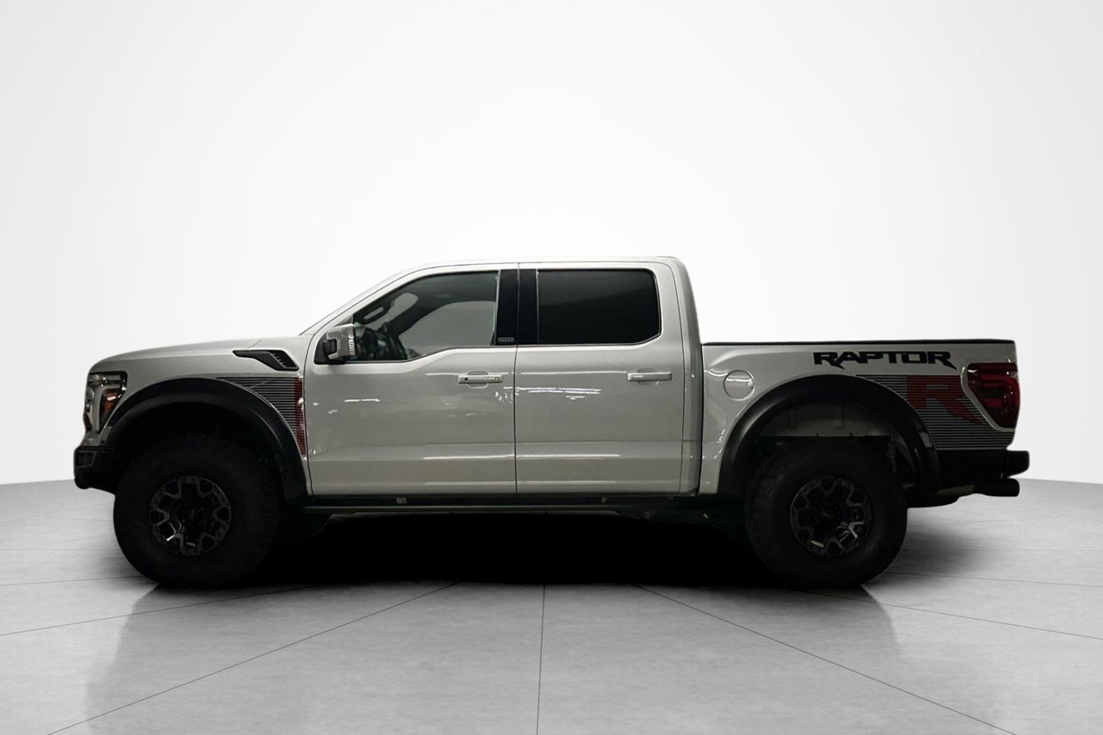 Used 2025 Ford F150 Raptor w/ Equipment Group 803A Raptor R AWD/4WD image 2