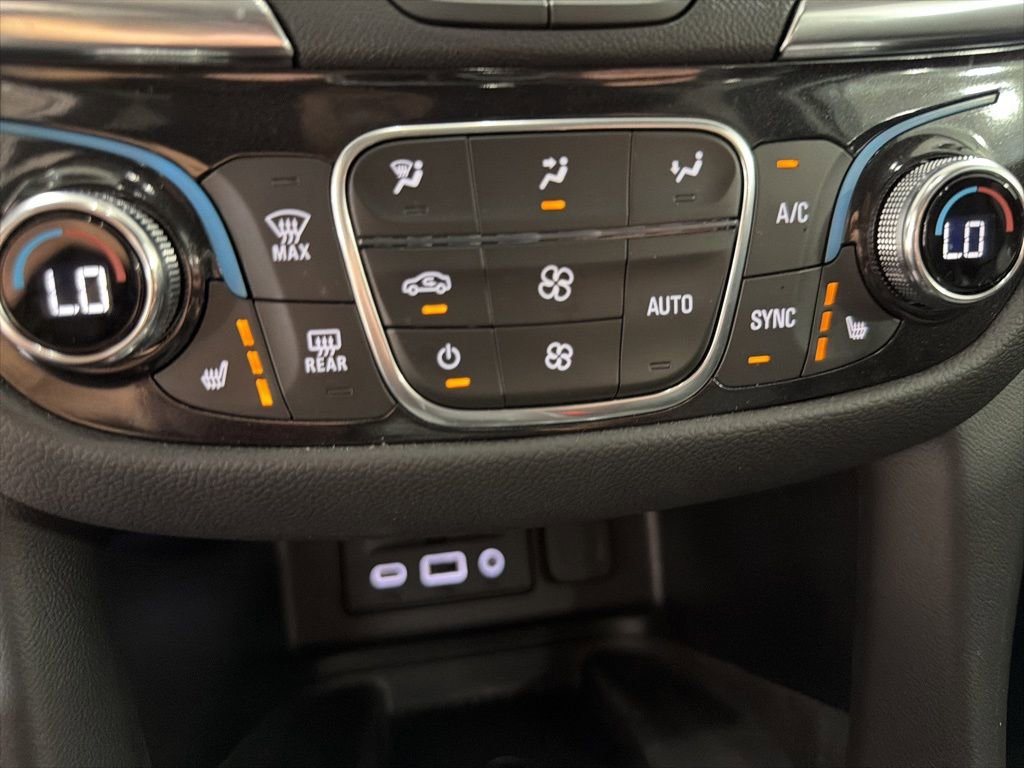 Certified 2022 Chevrolet Equinox Premier w/ LPO, Floor Liner Package AWD/4WD image 30