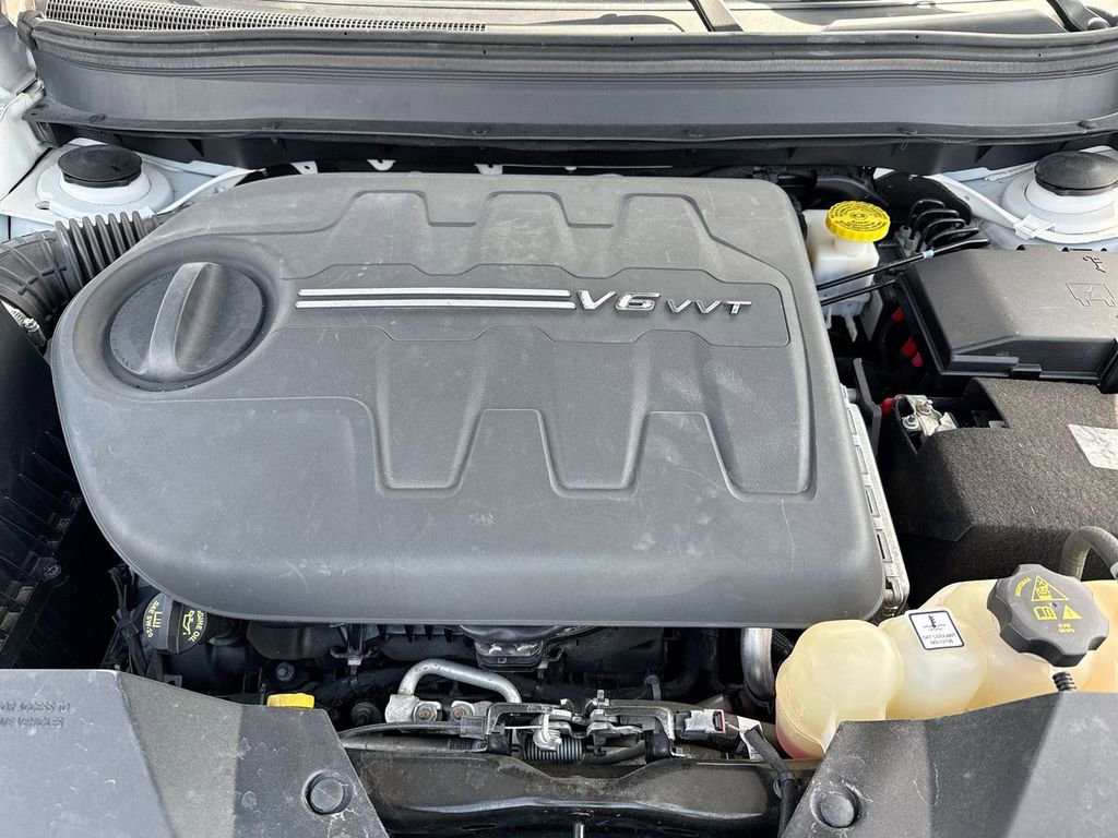 Used 2021 Jeep Cherokee Limited image 25