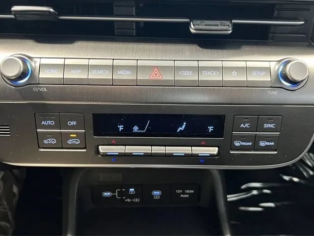 Used 2025 Hyundai Kona SEL AWD/4WD image 37