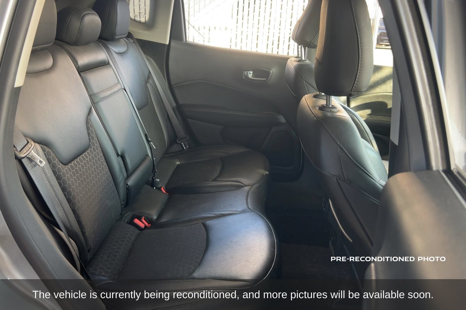Used 2019 Jeep Compass Latitude FWD image 15