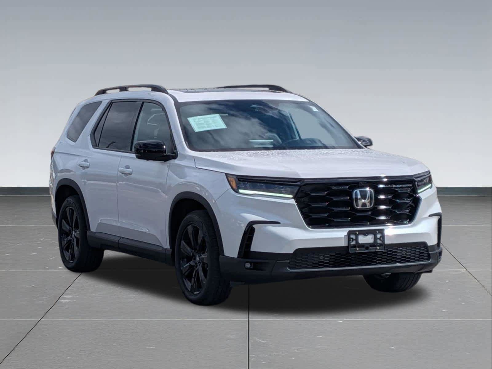 Used 2025 Honda Pilot Black Edition image 7