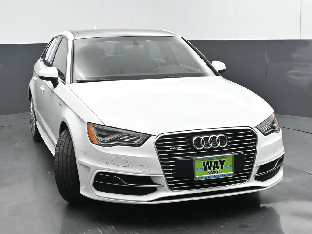 Used 2016 Audi A3 e-tron Premium Plus w/ Premium Plus Package FWD image 8