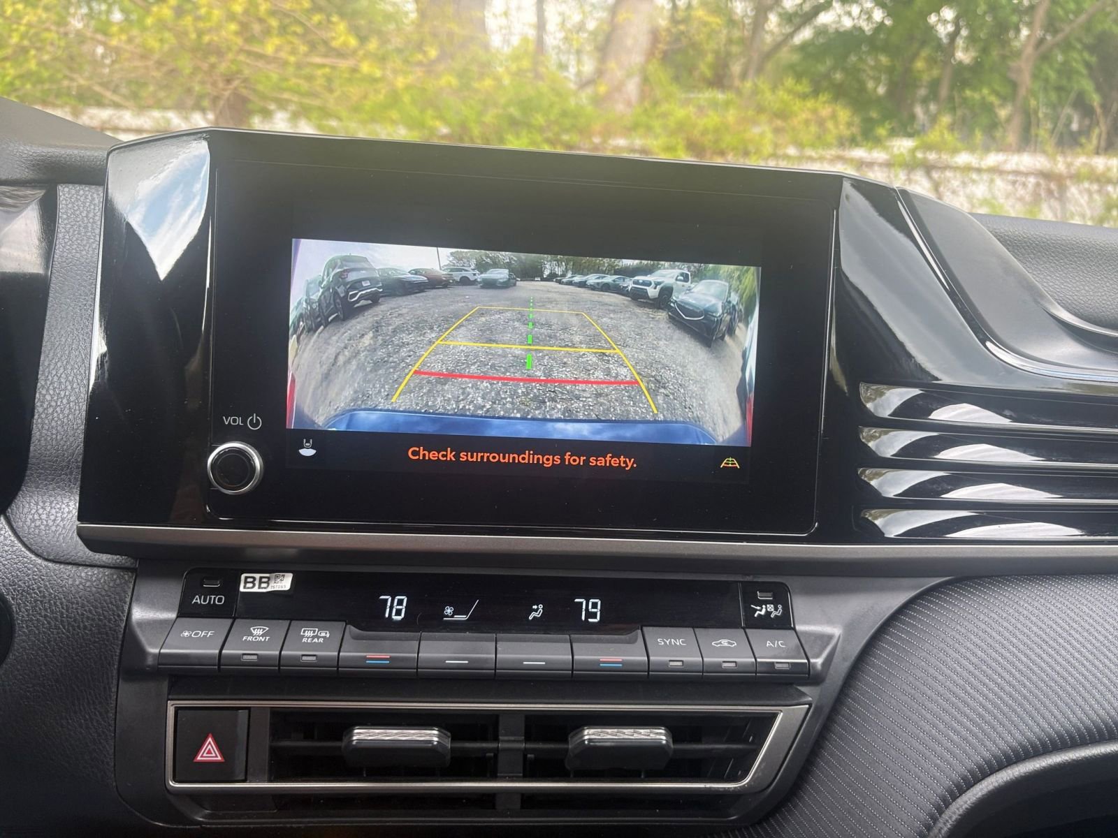 Used 2025 Toyota Camry SE FWD image 22