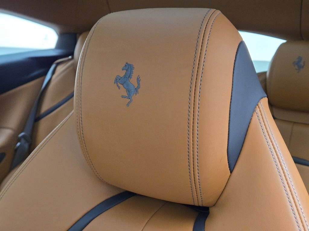 Used 2017 Ferrari GTC4Lusso AWD/4WD image 36