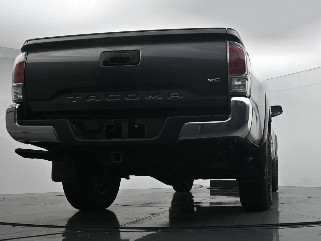 Used 2023 Toyota Tacoma TRD Off-Road AWD/4WD image 31