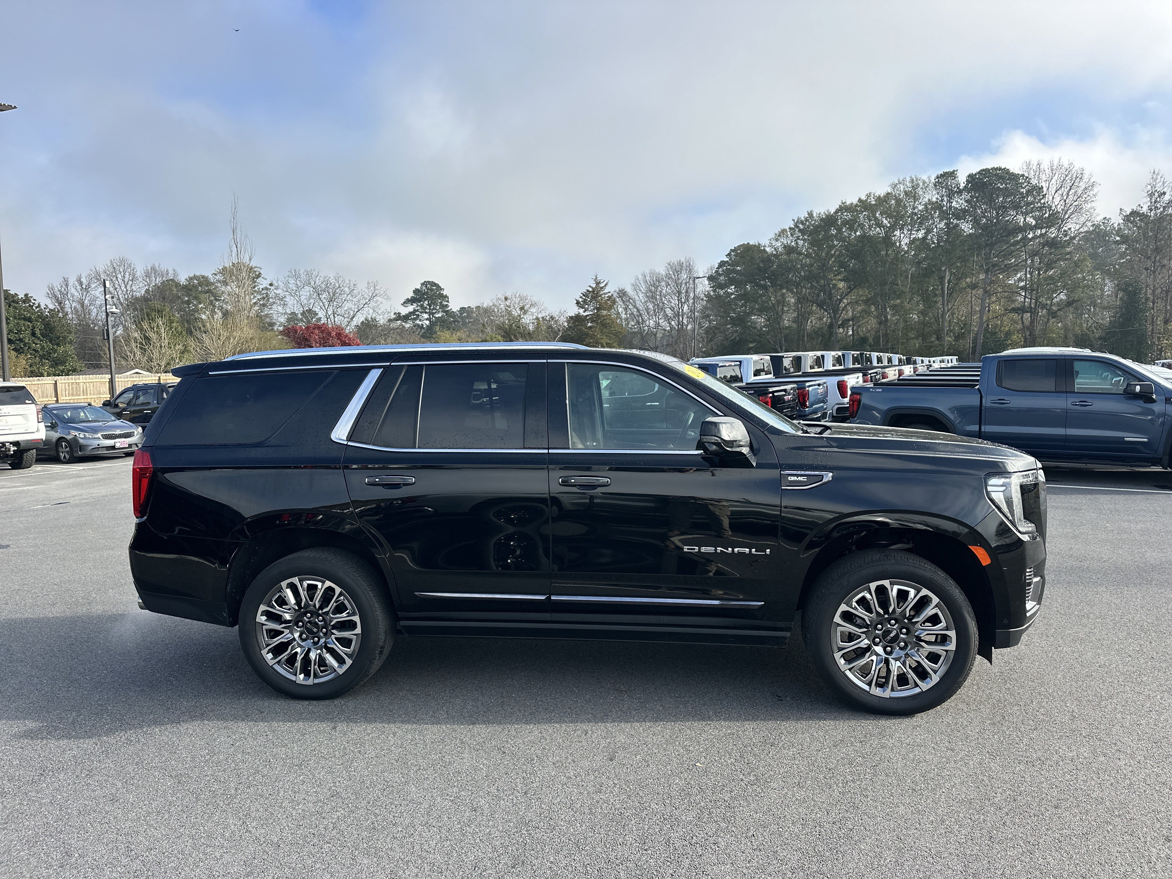 Certified 2024 GMC Yukon Denali Ultimate image 5