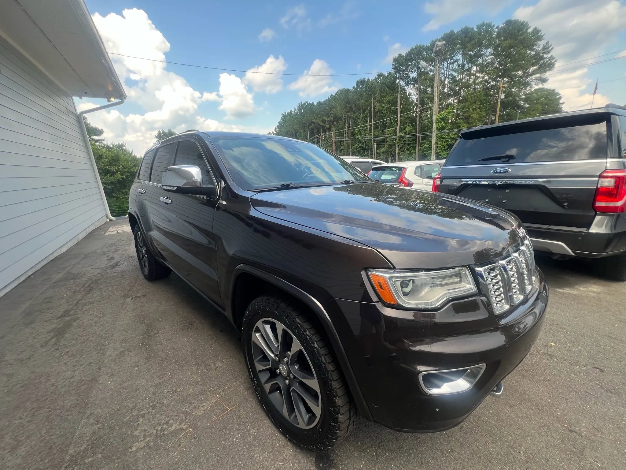 Used 2017 Jeep Grand Cherokee Overland w/ Jeep Active Safety Group