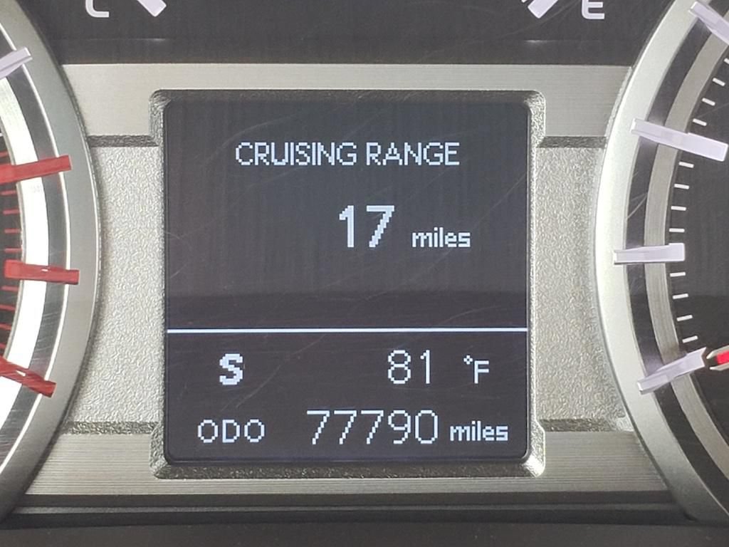 Used 2017 Toyota 4Runner SR5 AWD/4WD image 23