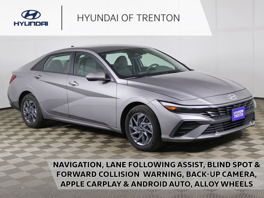 Used 2024 Hyundai Elantra Blue FWD image 1