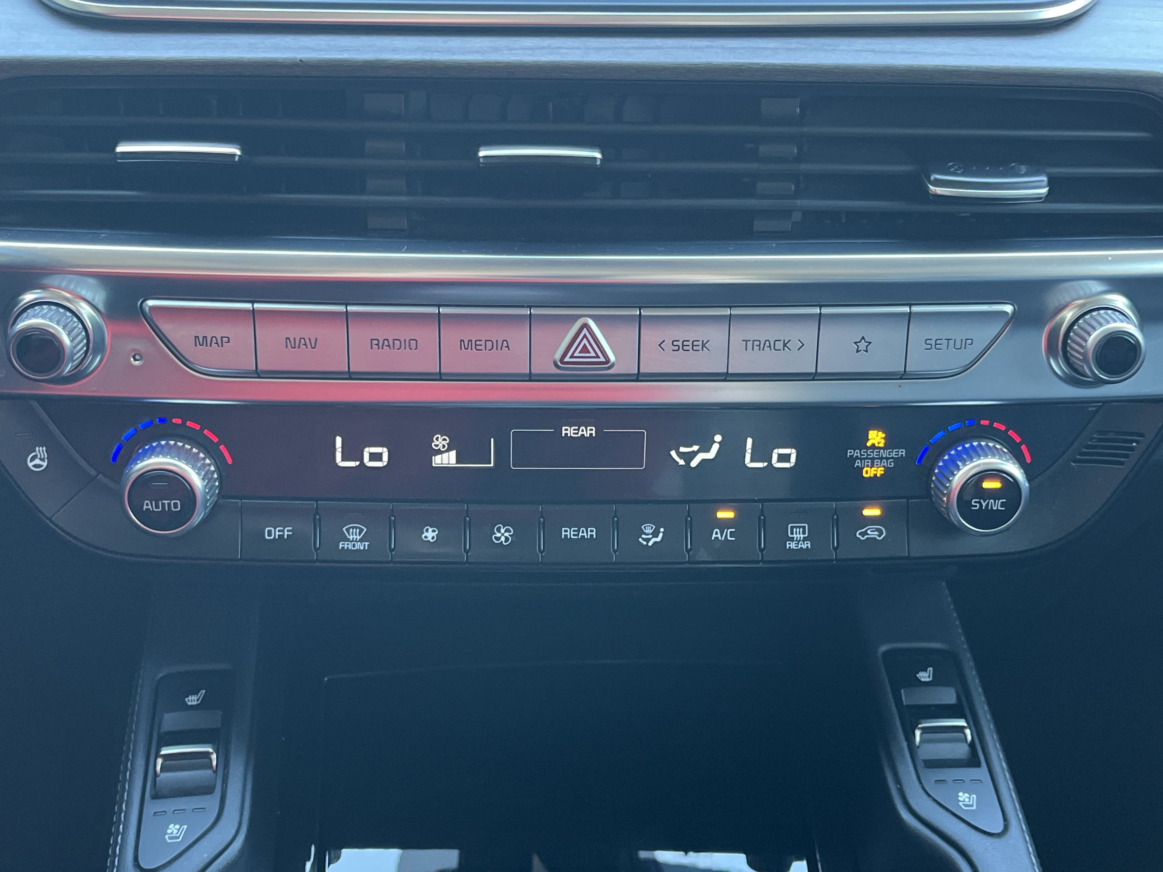 Used 2022 Kia Telluride EX w/ EX Premium Package image 7