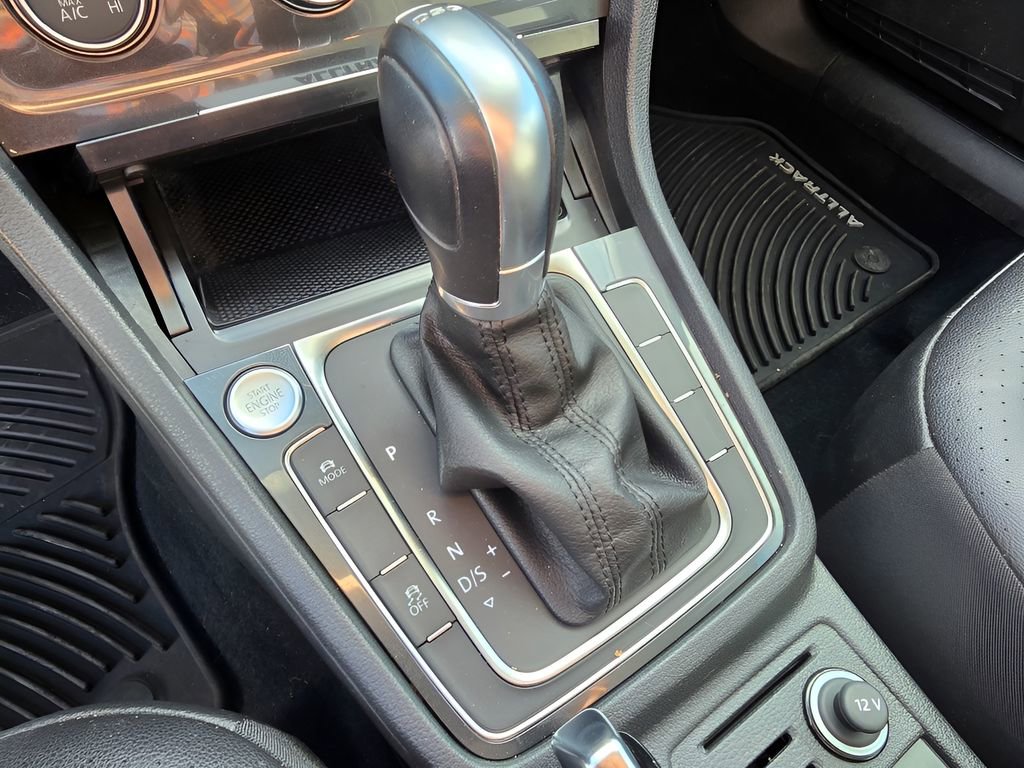 Used 2018 Volkswagen Golf Alltrack SE image 19