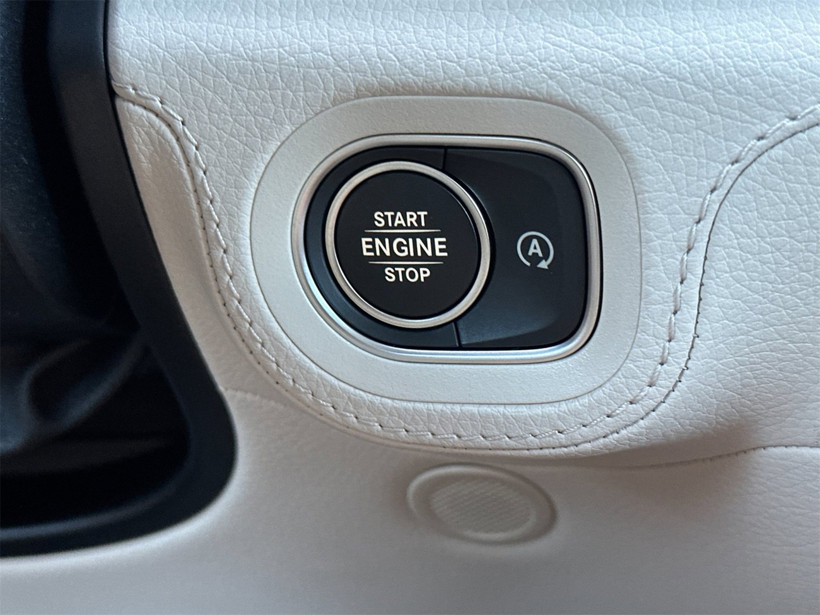 New 2026 Mercedes-Benz GLS 580 4MATIC image 25