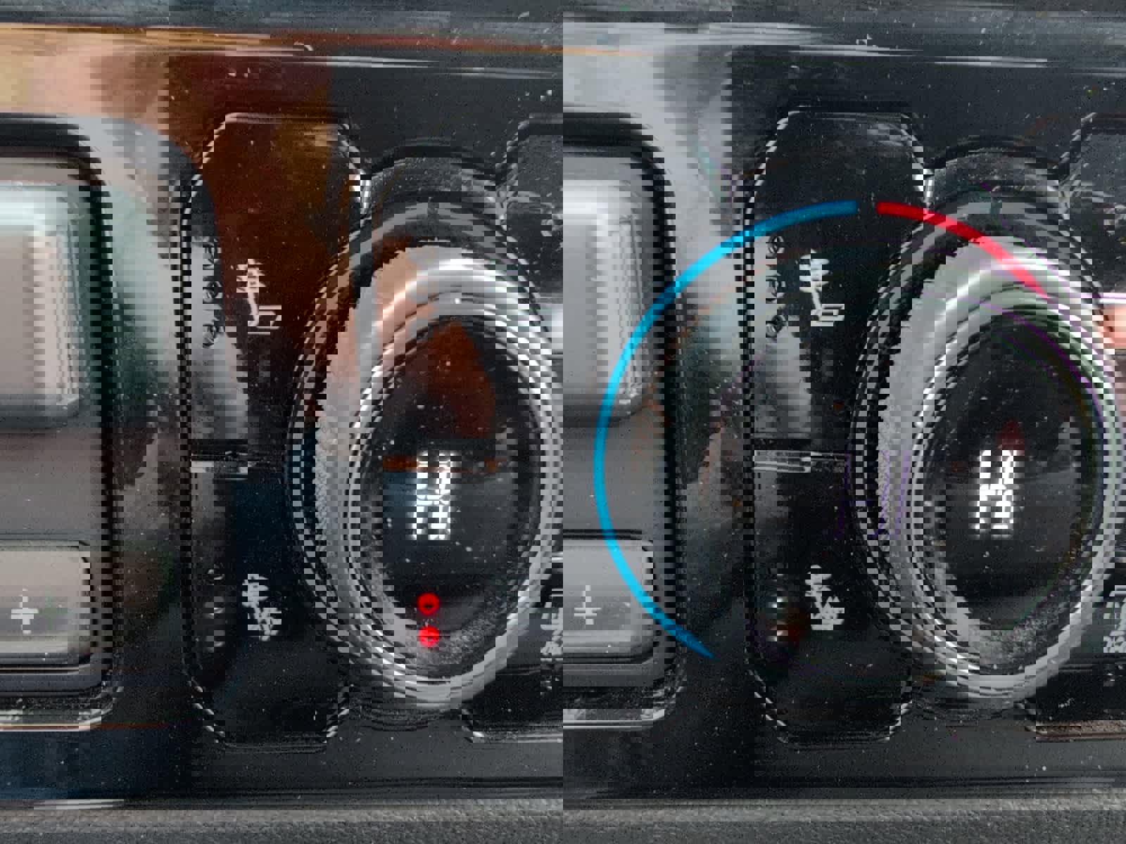 Used 2025 Chevrolet Silverado 1500 LT image 2