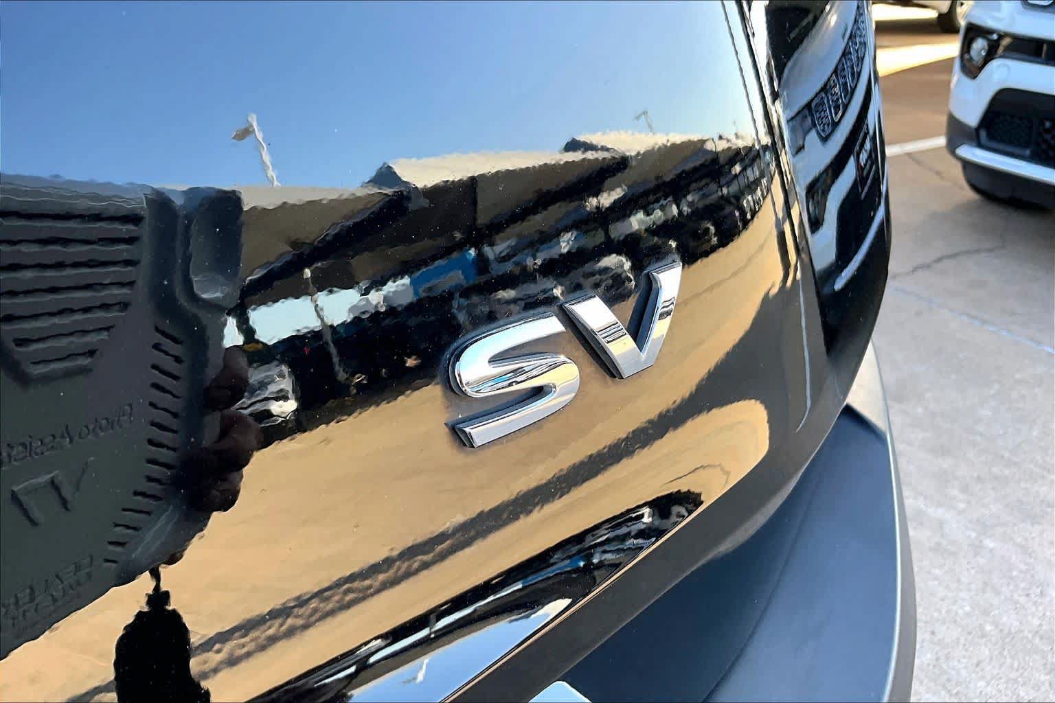 Used 2023 Nissan Rogue SV FWD image 10