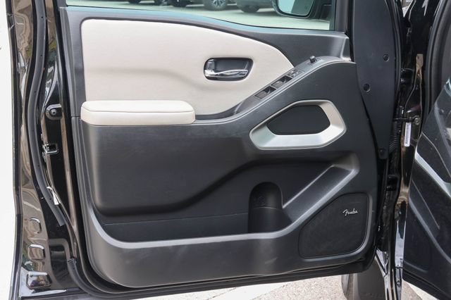 Used 2025 Nissan Frontier SV w/ SV Convenience Package AWD/4WD image 10