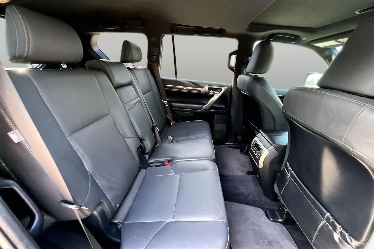 Used 2021 Lexus GX 460 Premium w/ Premium Package AWD/4WD image 19