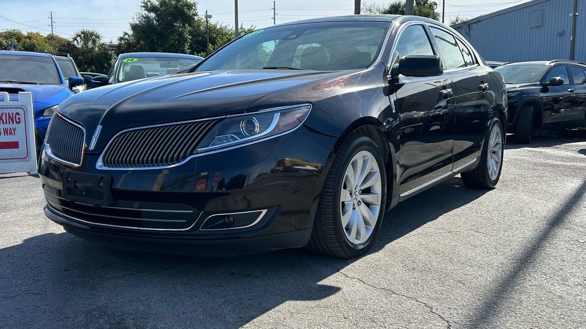Used 2013 Lincoln MKS FWD image 5