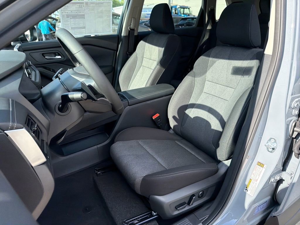 New 2026 Nissan Rogue SV image 28
