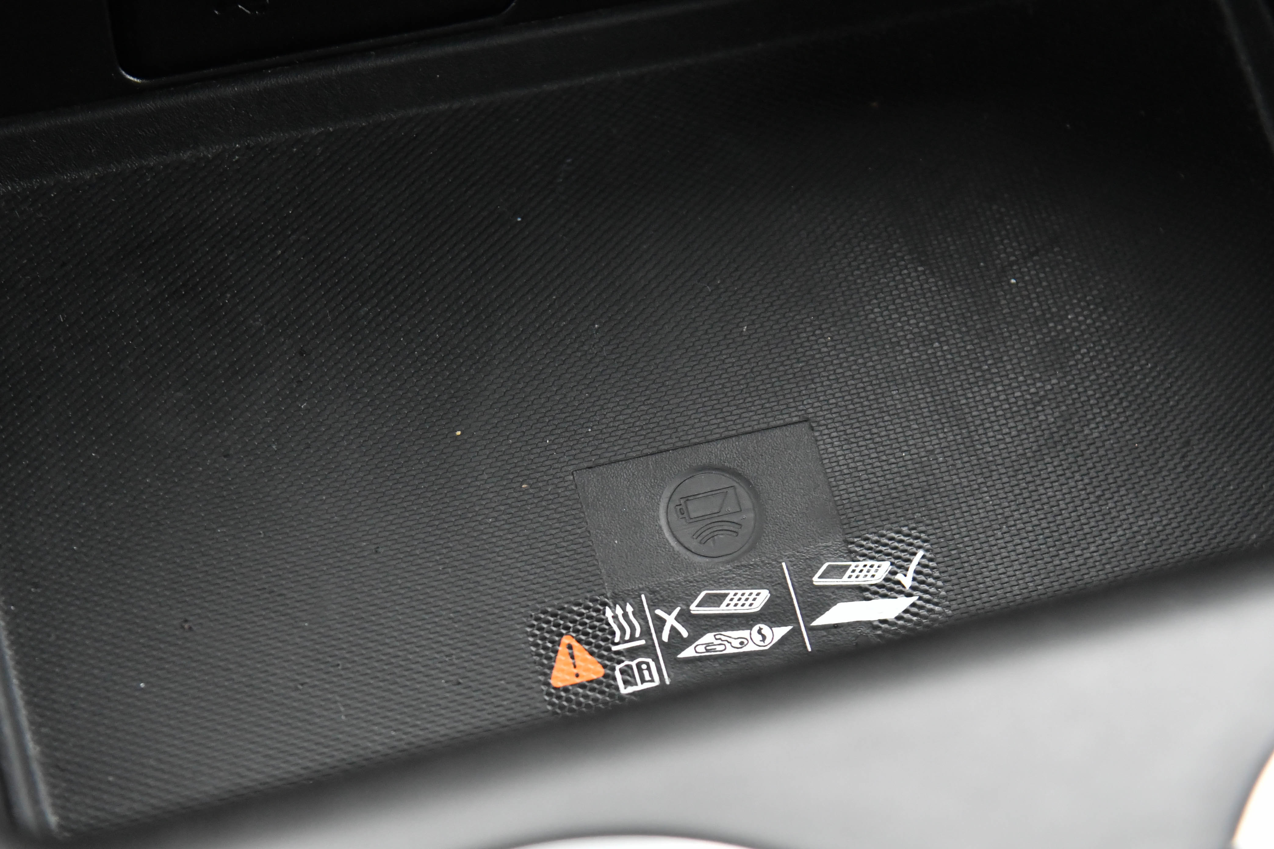 Used 2023 Chevrolet Suburban Premier image 29