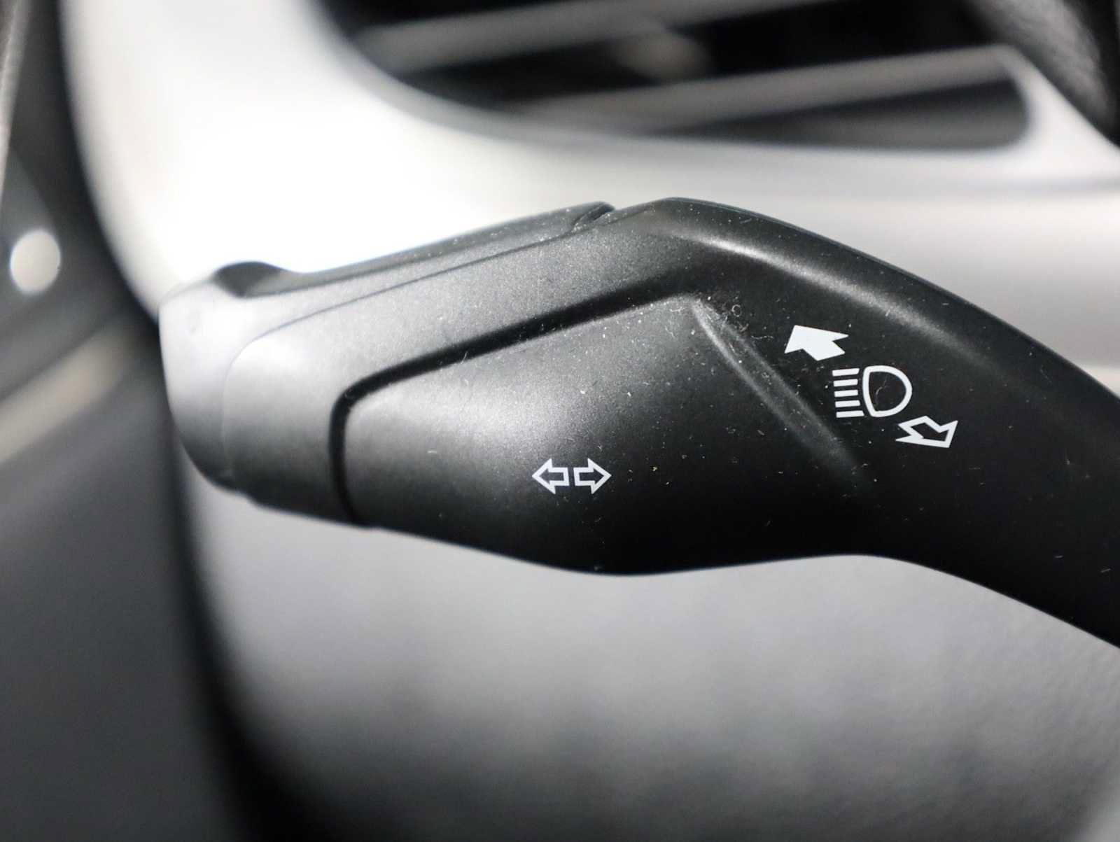 Used 2016 Lincoln MKC Premiere FWD image 28