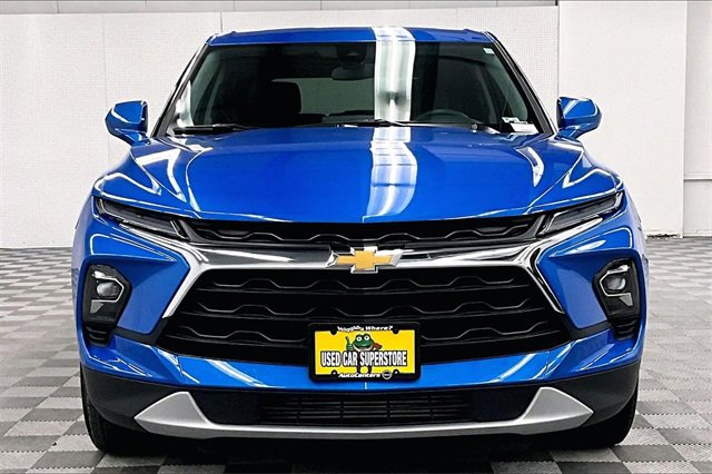 Used 2025 Chevrolet Blazer LT image 3