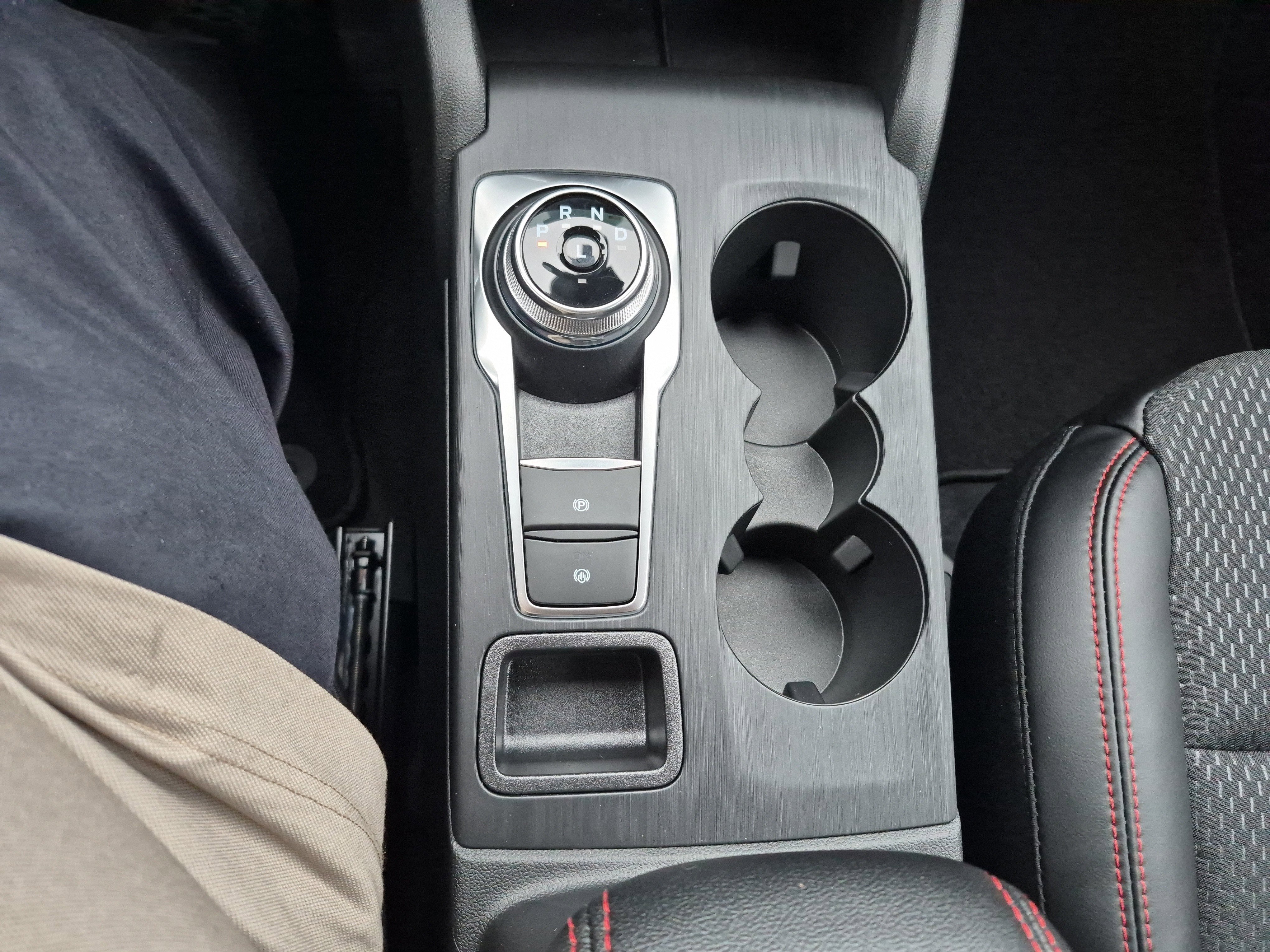 New 2026 Ford Escape ST-Line w/ Tech Pack #1 image 29