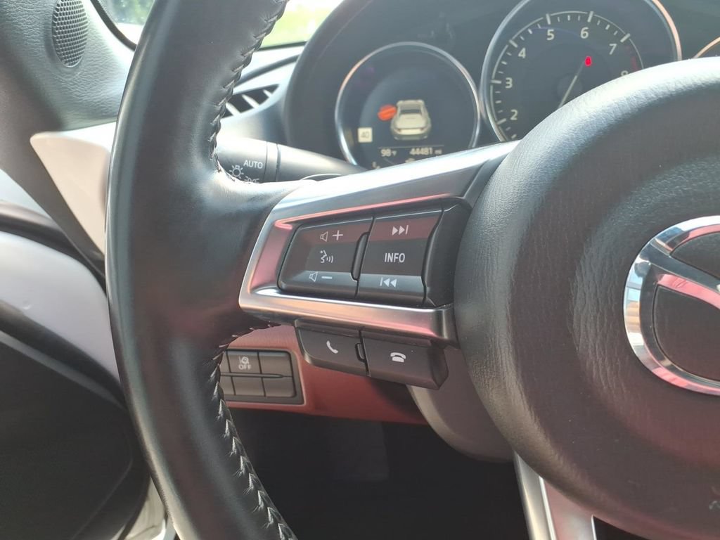 Used 2020 MAZDA MX-5 Miata RF Grand Touring RWD image 19