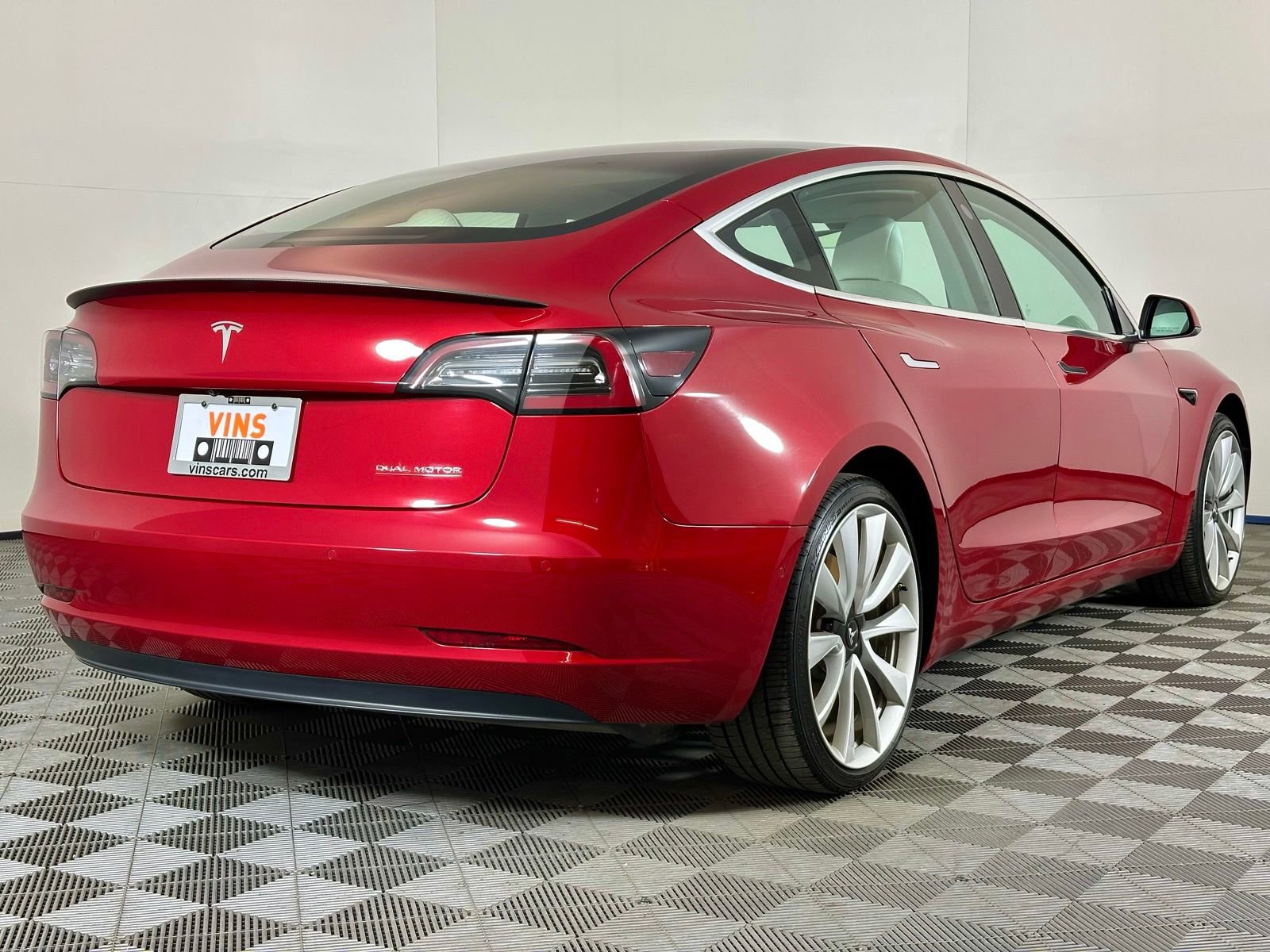 Used 2018 Tesla Model 3 Long Range AWD/4WD image 4