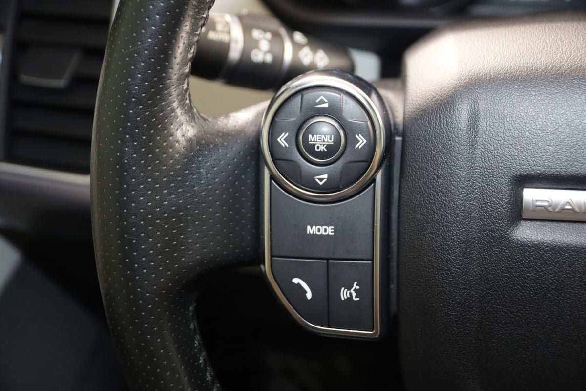 Used 2016 Land Rover Range Rover Sport HSE AWD/4WD image 37