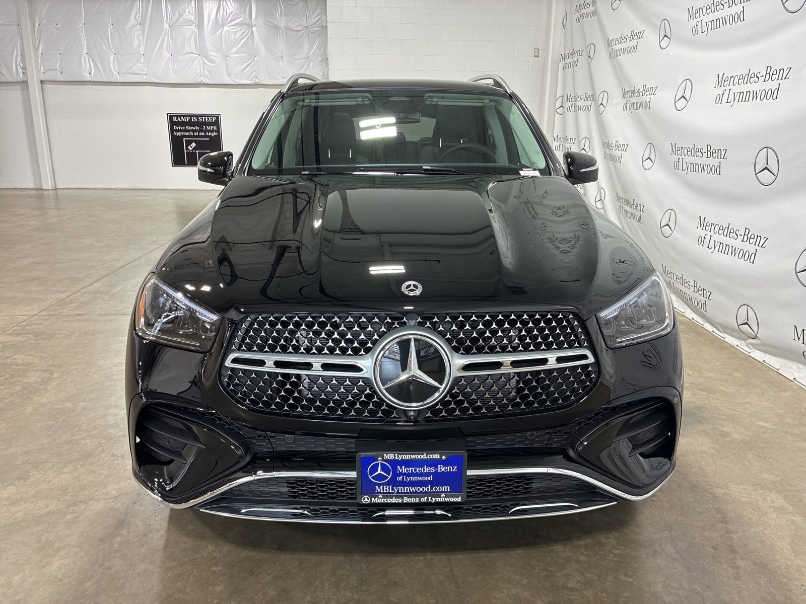 New 2026 Mercedes-Benz GLE 450 4MATIC image 2