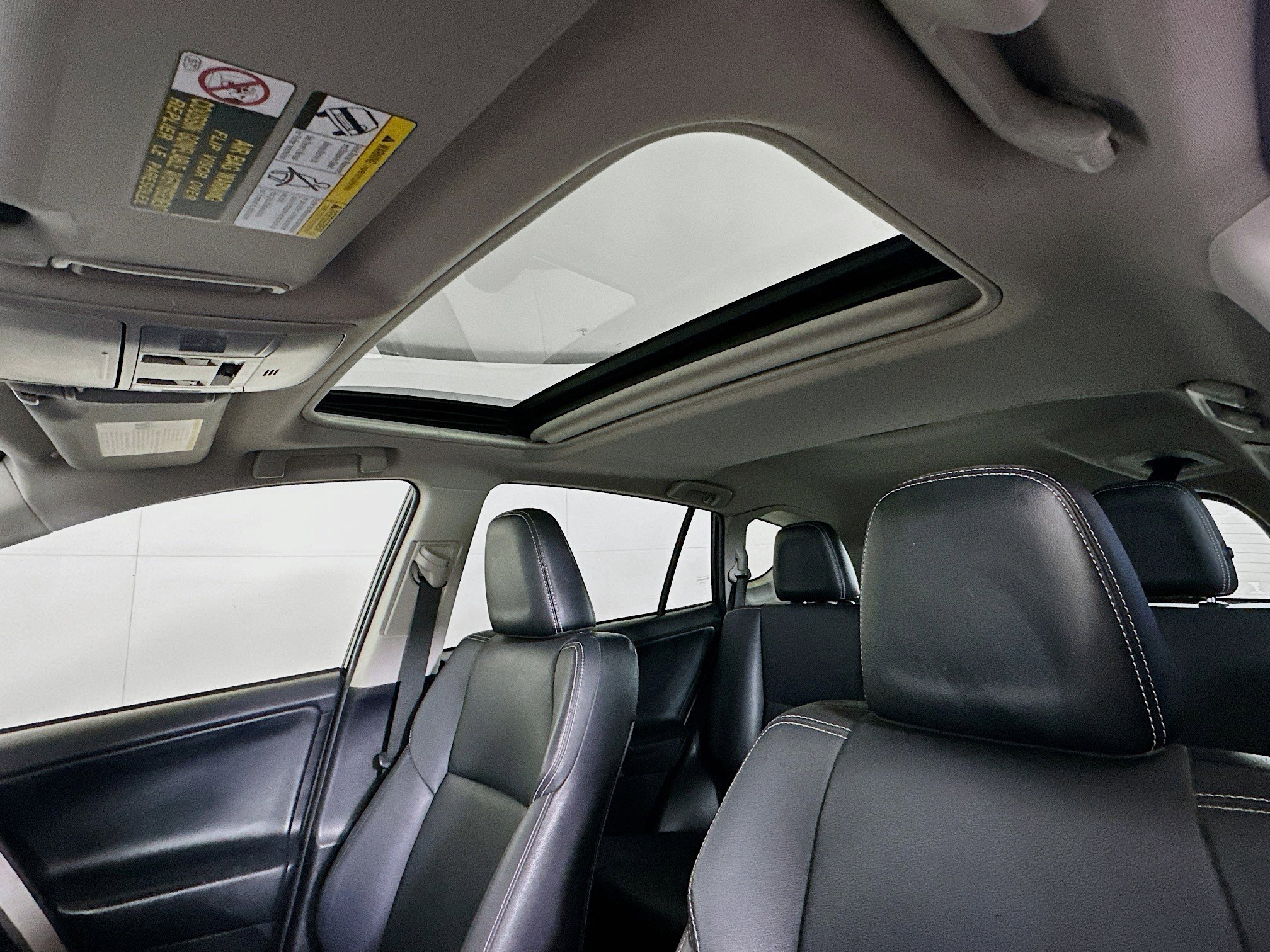 Used 2018 Toyota RAV4 Limited image 26