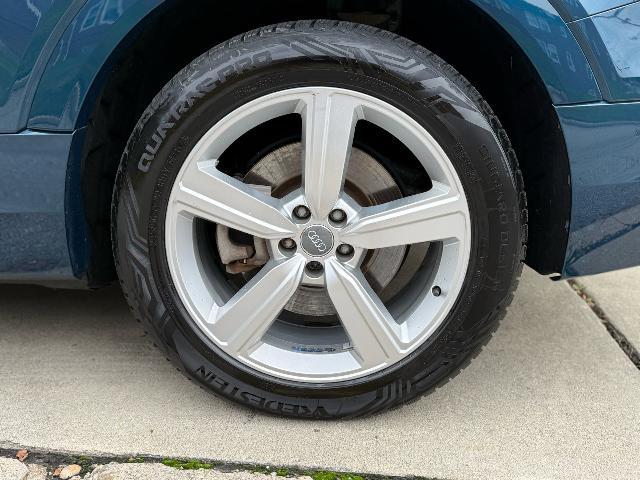 Used 2019 Audi e-tron Premium Plus image 28