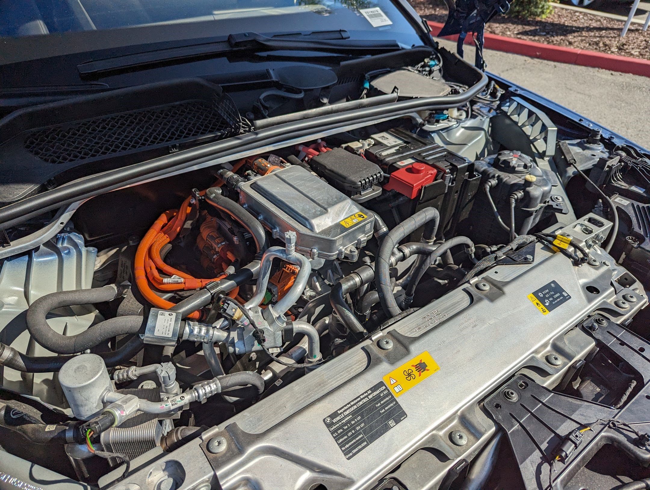 Used 2025 BMW iX xDrive50 w/ Premium Package image 35