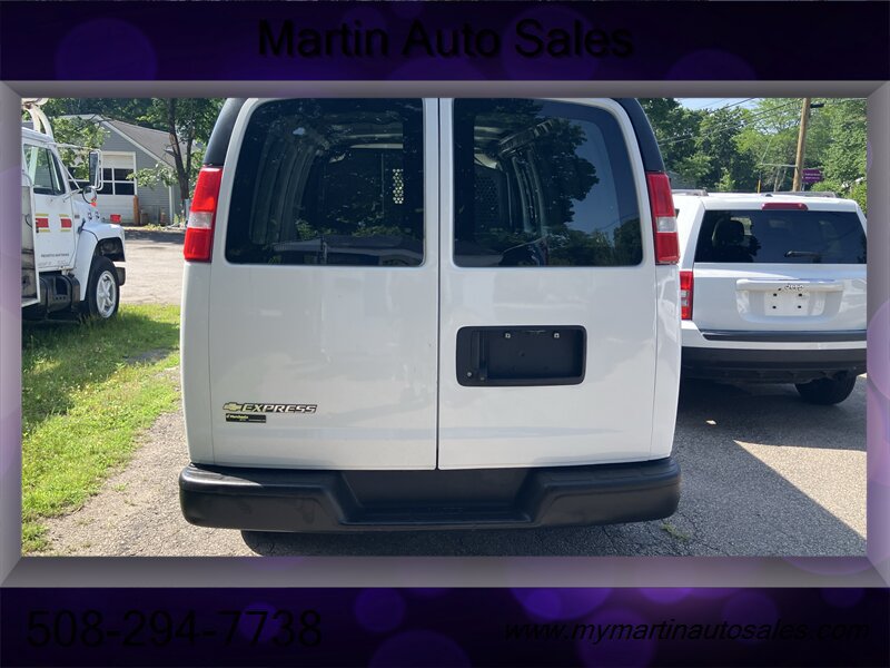 Used 2020 Chevrolet Express 2500 Extended w/ Communications Package RWD image 4