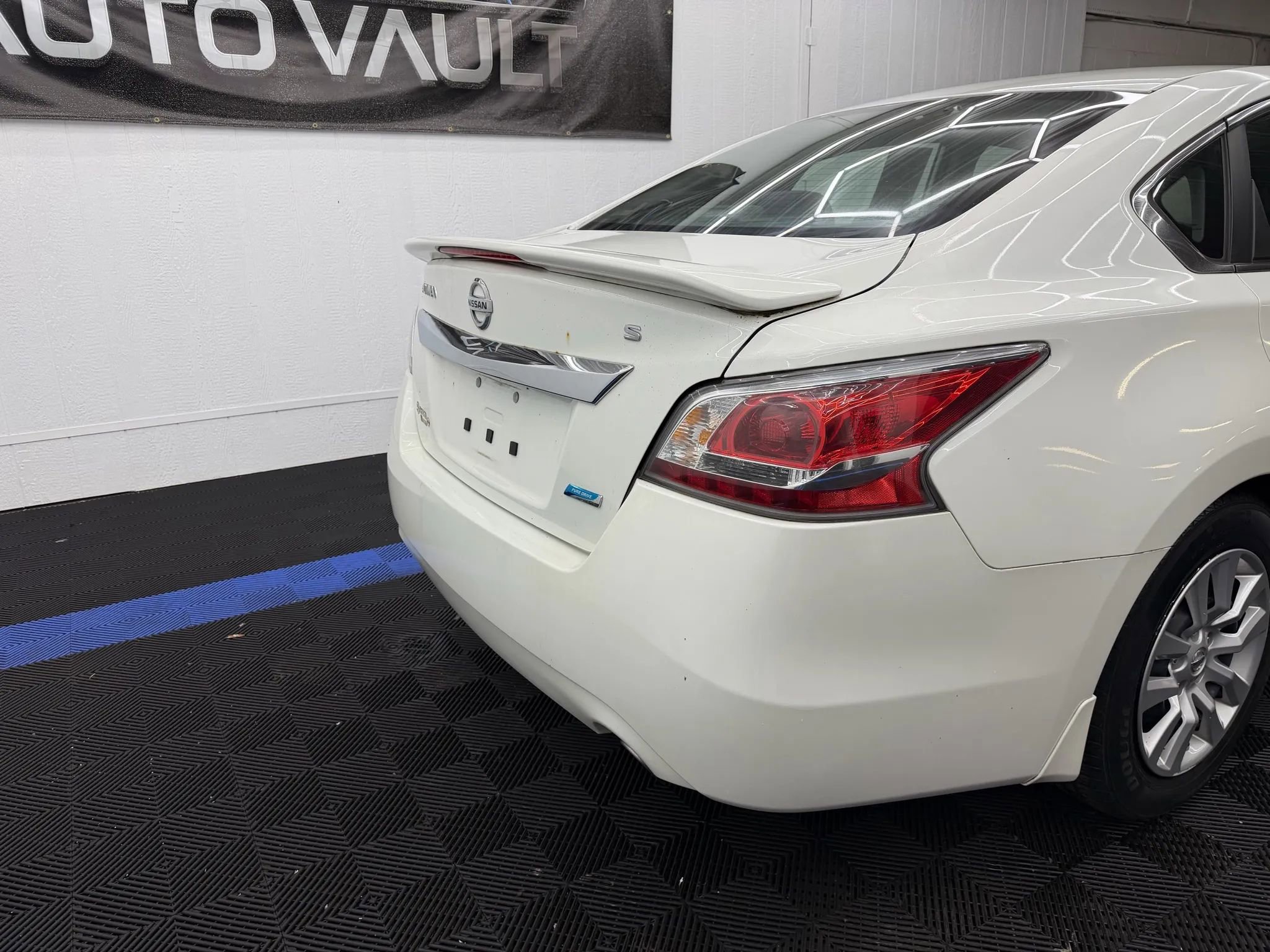 Used 2014 Nissan Altima 2.5 S image 3