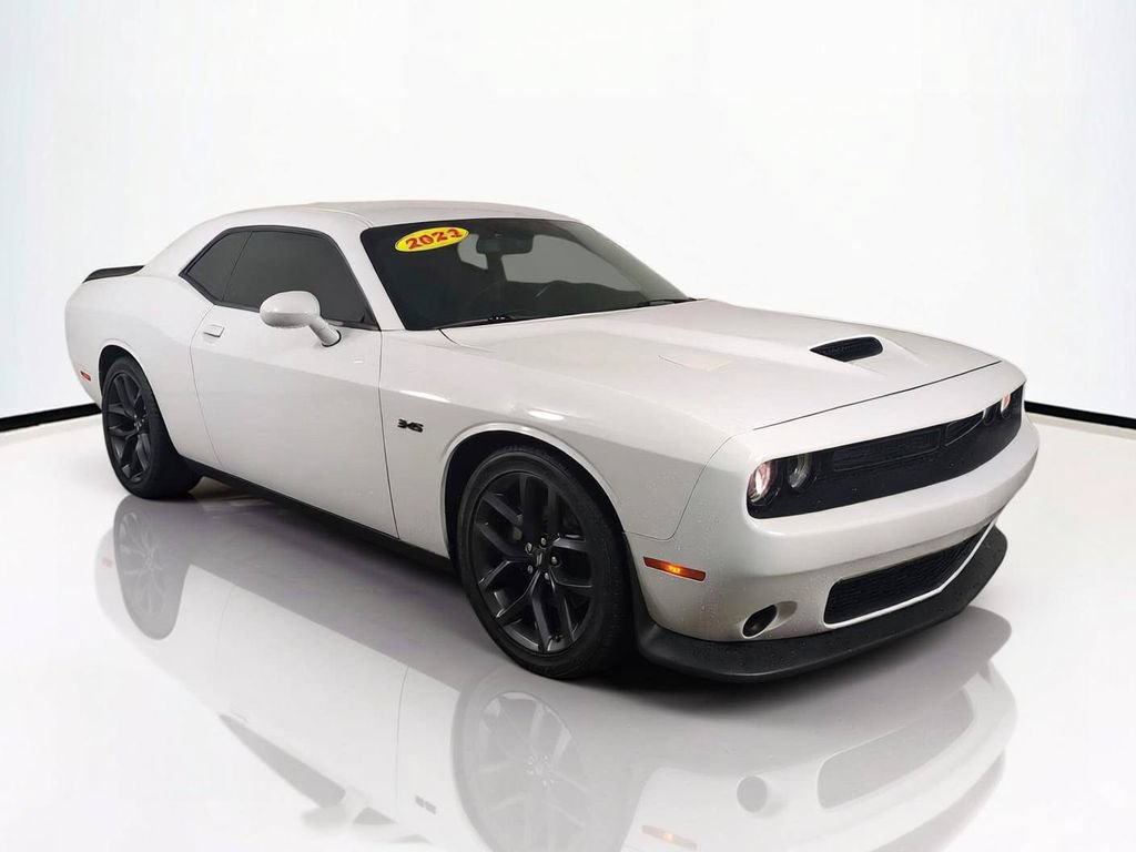Used 2023 Dodge Challenger R/T w/ Blacktop Package RWD image 2
