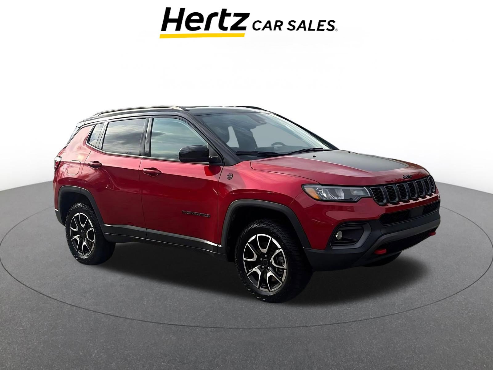 Used 2025 Jeep Compass Trailhawk image 1