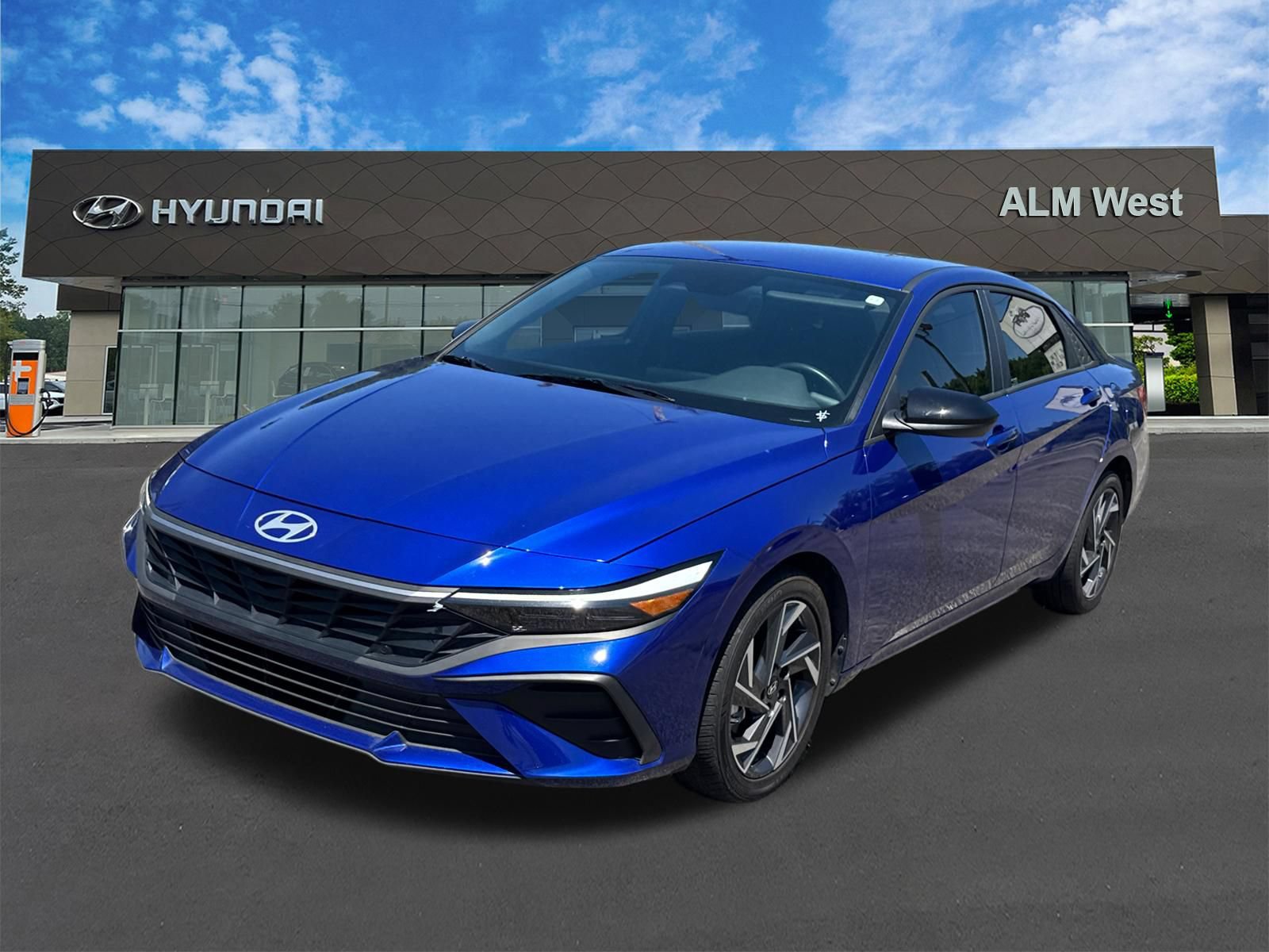 Used 2025 Hyundai Elantra Sport FWD image 1