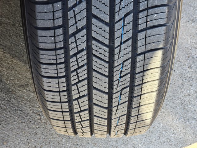Used 2024 Chrysler Pacifica Touring-L FWD image 11